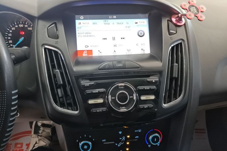 福特 福克斯 2017款 三厢 1.6L 自动舒适型智行版中控内饰16