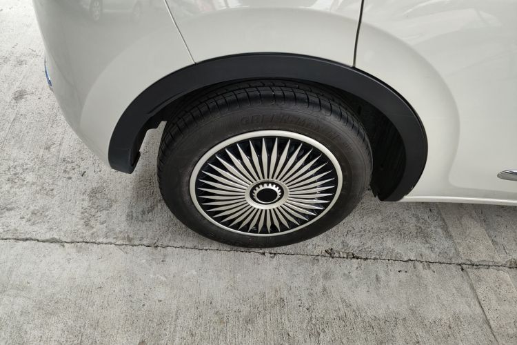 五菱汽车 五菱缤果 2023款 333km 灵犀互联+款车身外观6008