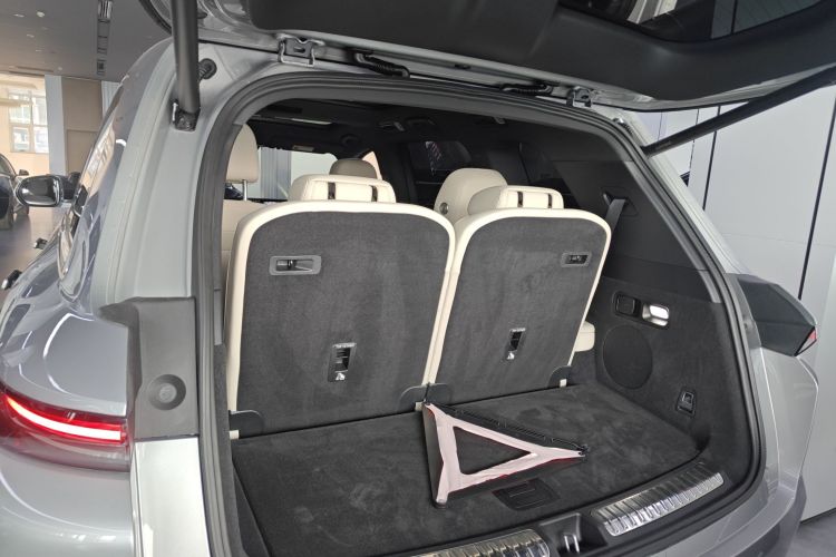 理想汽车 理想L8 2023款 Pro机舱底盘23