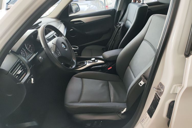 宝马X1 2013款 sDrive18i 领先型中控内饰19