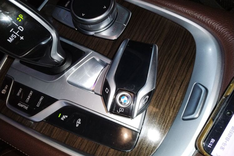 宝马7系 2018款 730Li 领先型 卓越套装中控内饰11