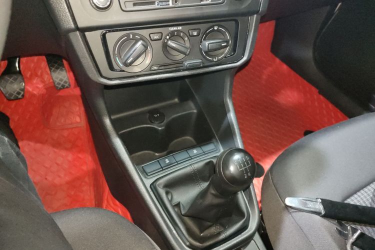 大众 桑塔纳 2021款 1.5L 手动风尚版中控内饰18