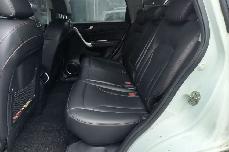 哈弗H6 2017款 红标 运动版 1.5T 手动两驱精英型中控内饰21