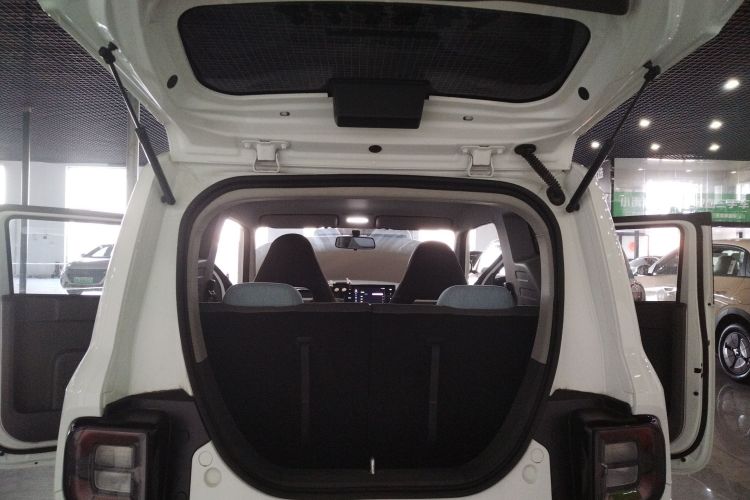 吉利银河 2023款 熊猫mini 200km 耐力熊机舱底盘23