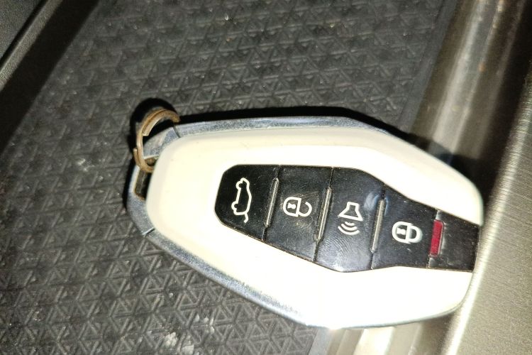 捷途X70 2023款 1.5T DCT超越PRO版 7座中控内饰11