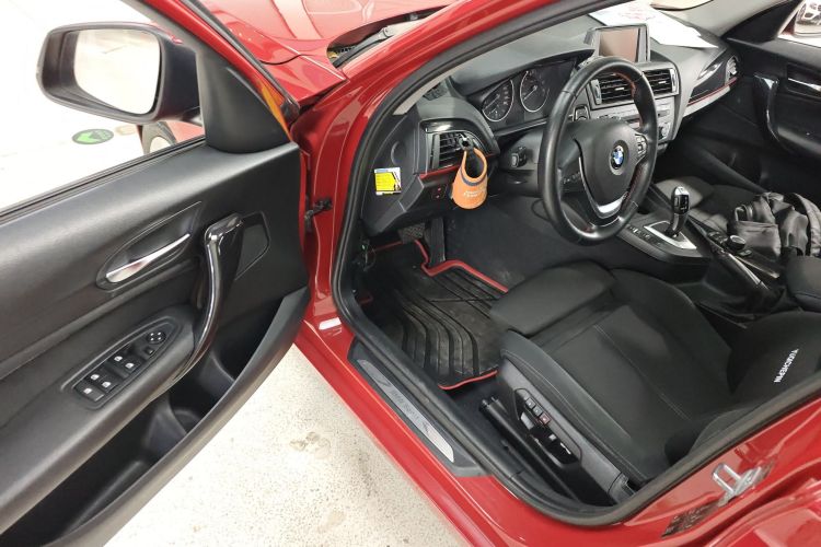 宝马1系(进口) 2013款 改款 118i 运动型中控内饰7003