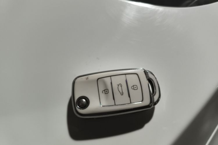 长安 逸动 2015款 1.6L 手动俊酷型 国V中控内饰7001