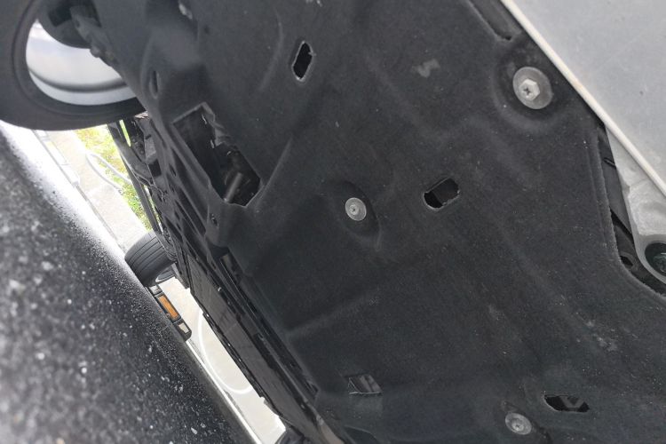 鸿蒙智行 问界M7 2024款 1.5T 后驱Plus版 5座局部细节9008