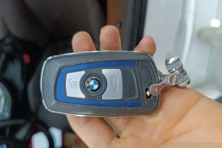 宝马3系 2018款 320Li 领先型M运动套装中控内饰7001