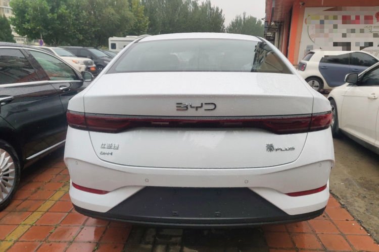 比亚迪 秦PLUS 2025款 DM-i 智驾版 55KM领先型车身外观6