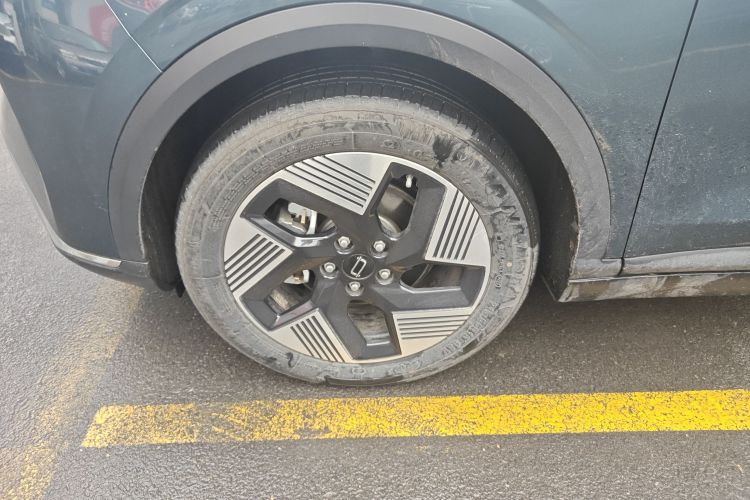 奔腾 悦意03 2025款 565km 臻享版车身外观6007