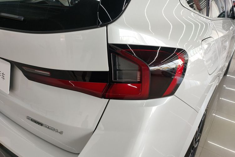 宝马X1 2024款 sDrive25Li M运动套装车身外观9