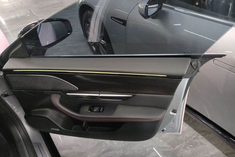 小鹏P7 2022款 480E中控内饰7005