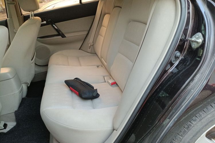 马自达6 2012款 2.0L 自动时尚型中控内饰21