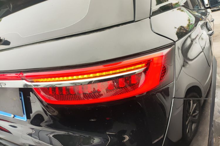 捷途X90 2023款 子龙 2.0T DCT常胜版 7座车身外观6001