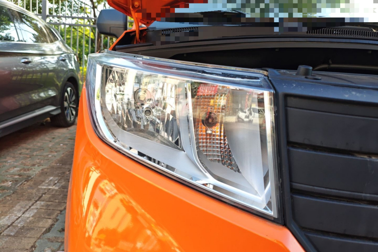 五菱汽车 五菱征程 2021款 1.5T 手动舒适型封窗版车身外观8