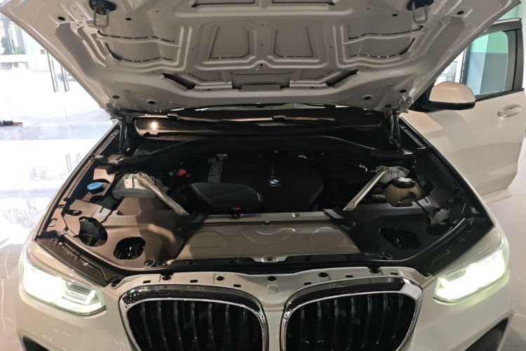 宝马X3 2018款 xDrive25i M运动套装 国VI机舱底盘24