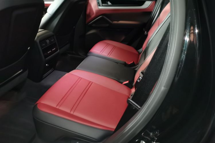 保时捷 2025款 Cayenne 3.0T中控内饰7001