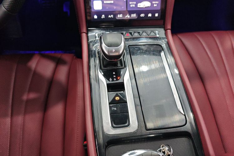 红旗H5 2024款 1.5T DCT智联旗韵版中控内饰18