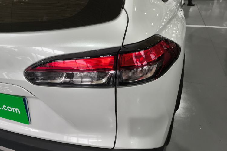 丰田 锋兰达 2022款 2.0L CVT豪华PLUS版车身外观9