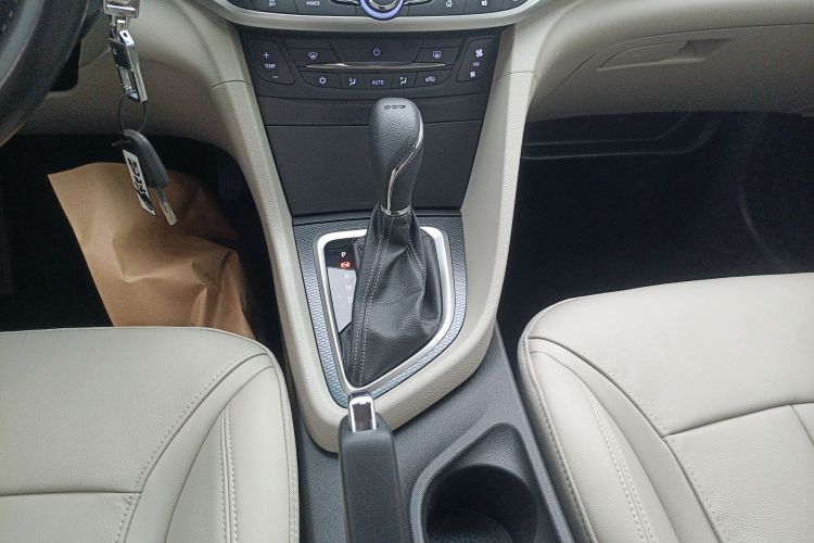 别克 英朗 2019款 15T 双离合互联精英型 国VI局部细节18