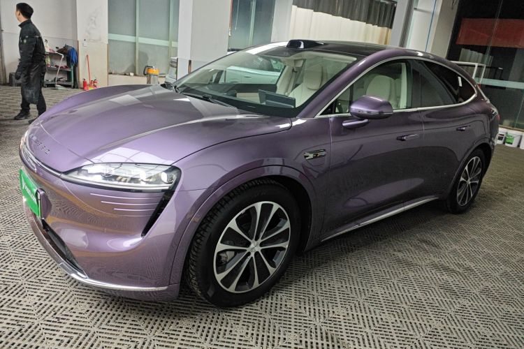 鸿蒙智行 智界R7 2025款 增程 251km Max车身外观4