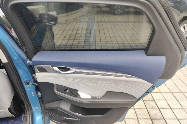 吉利汽车 星瑞 2021款 改款 2.0TD 尊贵型中控内饰7006