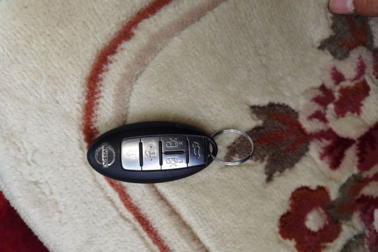 日产 贵士 2015款 3.5L SL中控内饰7001