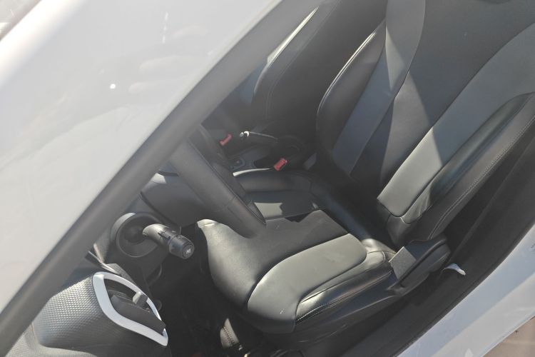 荣威 科莱威CLEVER 2022款 311km元气啵啵版中控内饰19