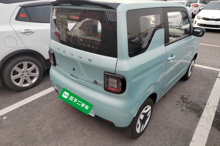 吉利银河 熊猫 2025款 210km 元气熊车身外观7