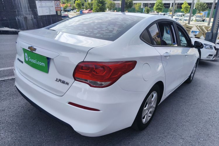 雪佛兰 科沃兹 2019款 320 自动欣享天窗版车身外观7