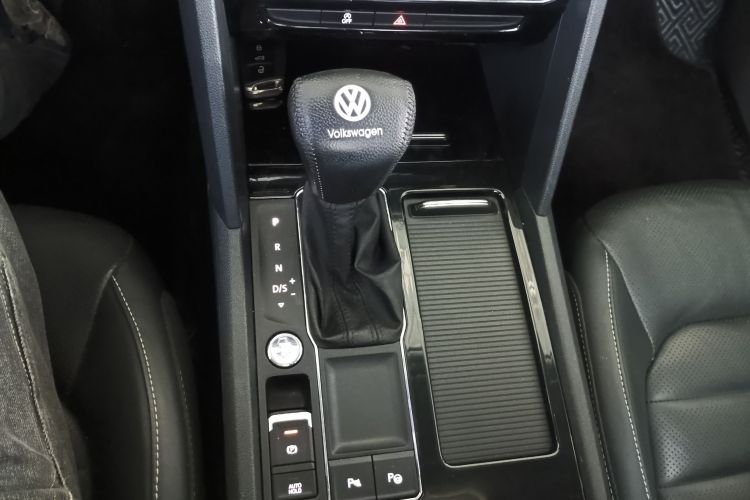 大众 途昂 2017款 330TSI 两驱豪华版中控内饰18