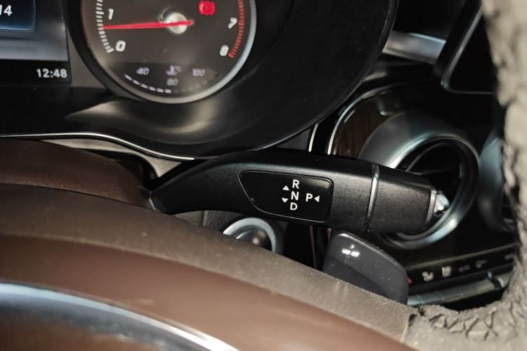 奔驰GLC 2019款 改款 GLC 260 L 4MATIC 豪华型中控内饰18