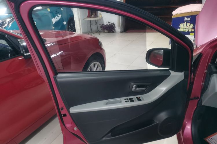 铃木 奥拓 2013款 1.0L 自动豪华型中控内饰47