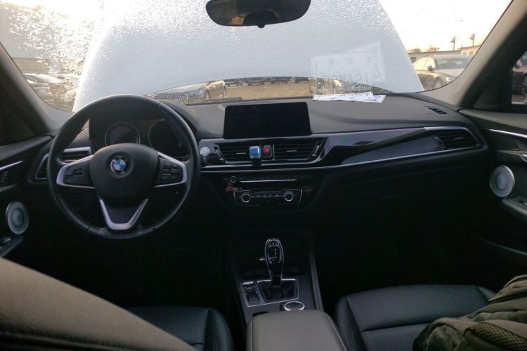 宝马1系 2021款 120i M运动版中控内饰7002