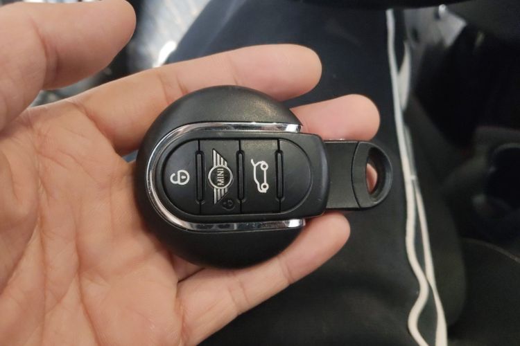 MINI 2019款 1.5T COOPER 赛车手 五门版中控内饰11