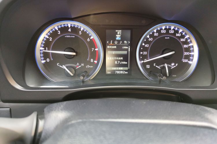 丰田 汉兰达 2015款 2.0T 四驱至尊版 7座中控内饰15