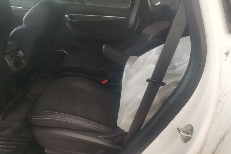 吉利汽车 豪越L 2025款 2.0T DCT尊享款中控内饰21