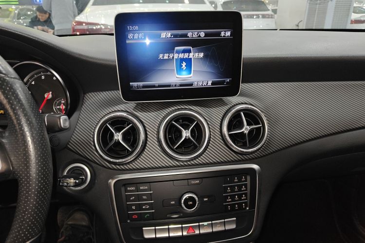 奔驰CLA 2018款 CLA 200 动感型局部细节16