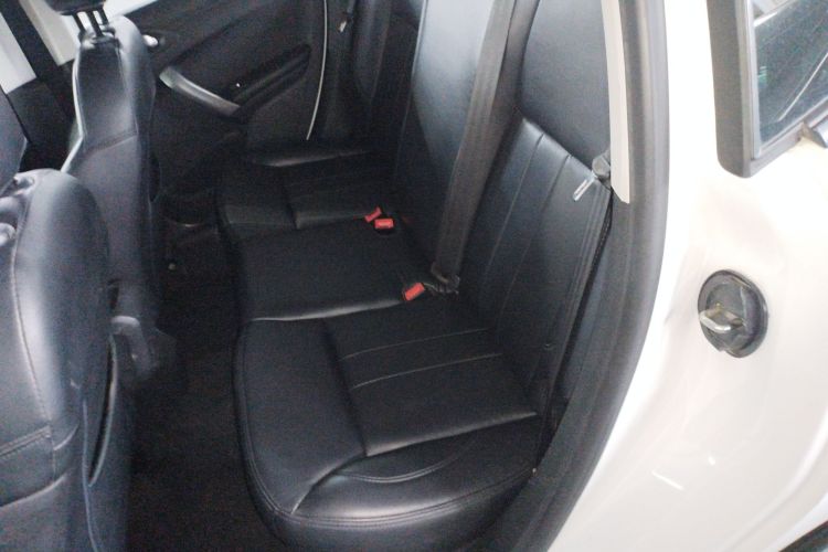 标致2008 2016款 230THP 自动时尚版中控内饰7004