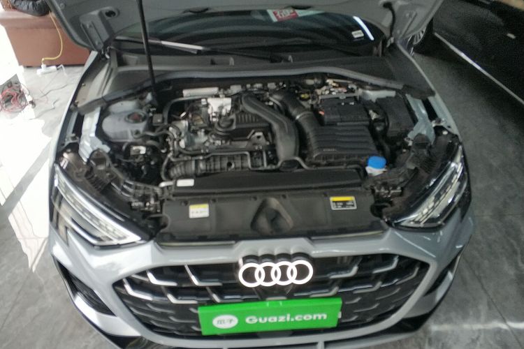 奥迪A3 2025款 A3L Limousine 35TFSI 飞驰尊享型机舱底盘24