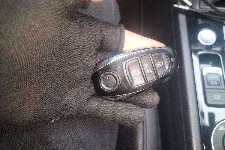 大众 途锐 2017款 3.0TSI 拓界版中控内饰11