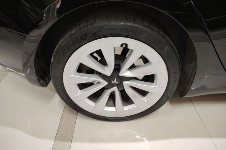 特斯拉 Model 3 2022款 后轮驱动版车身外观6008
