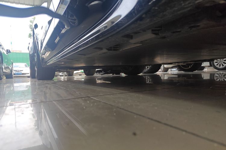 极氪001 2023款 WE版 100kWh局部细节9002