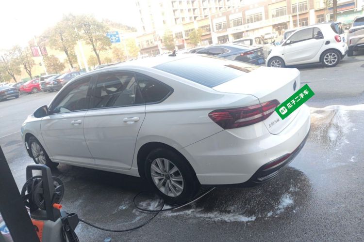 大众 朗逸 2023款 改款 1.5L 自动得逸版车身外观4