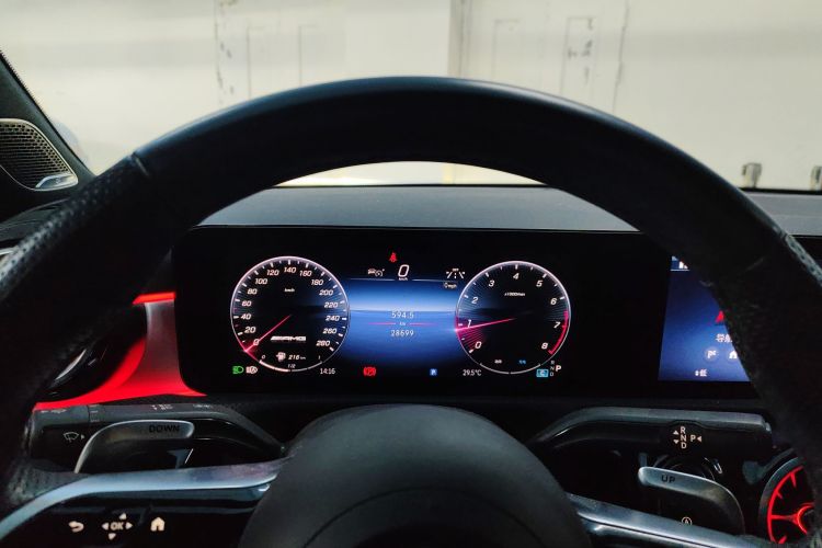 奔驰A级AMG 2024款 AMG A 35 L 4MATIC中控内饰14