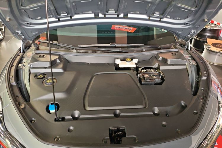 小鹏MONA M03 2024款 515 长续航机舱底盘24