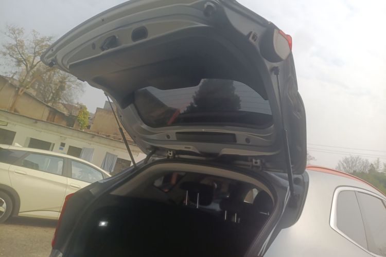 哈弗初恋 2021款 1.5T 自动大四版机舱底盘23