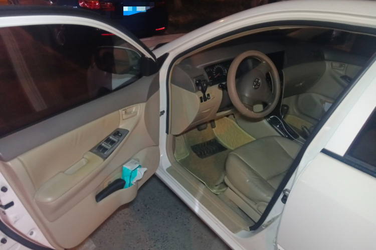 丰田 花冠 2011款 1.6L 自动豪华版中控内饰20