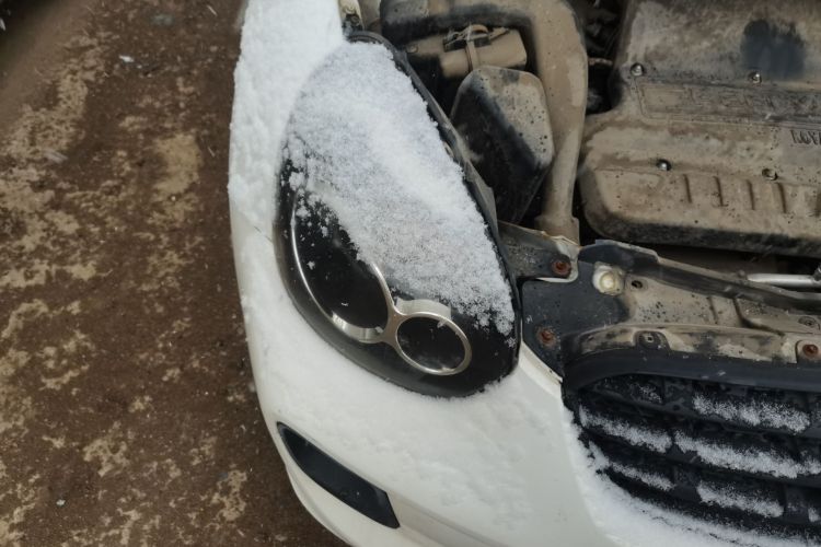 吉利汽车 熊猫经典 2014款 CROSS 1.5L 自动精英型车身外观8